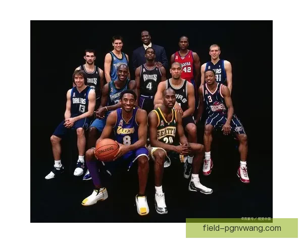 全明星之夜：篮球联赛明星球员齐聚一堂，谁将脱颖而出？