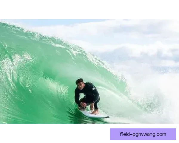 全球冲浪高手齐聚，争夺冲浪大奖赛巅峰荣耀