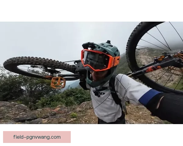 穿越险峰:山地车锦标赛探险之旅 穿越险峰:山地车锦标赛探险之旅